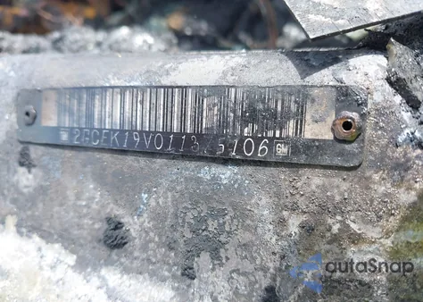 2001 Chevrolet Silverado 1500 Ls z USA, uszkodzony, nr VIN 2GCEK19V011375106